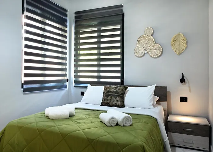 El Dorado Corner With Hot Tub * Chania (Crete)