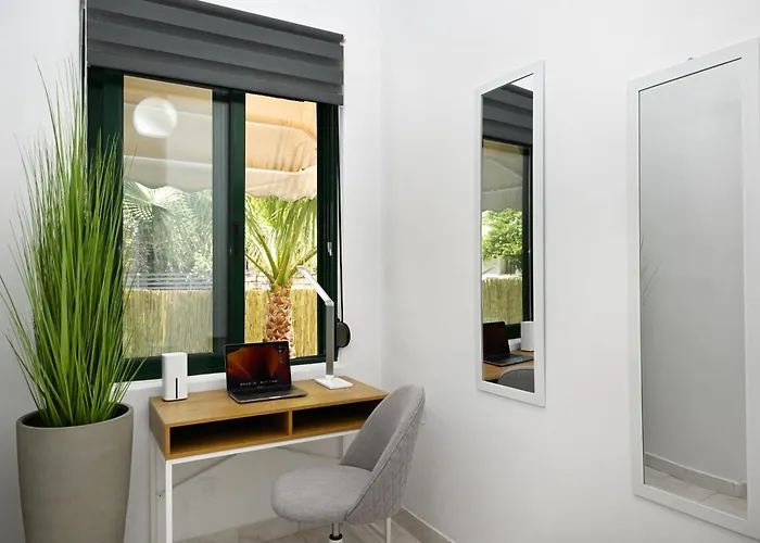 El Dorado Corner With Hot Tub Holiday home *